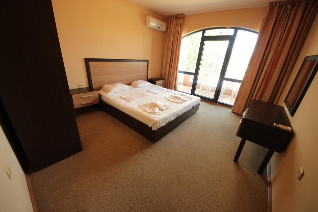Menada Villa Bonita Apartments Sunny Beach Buitenkant foto