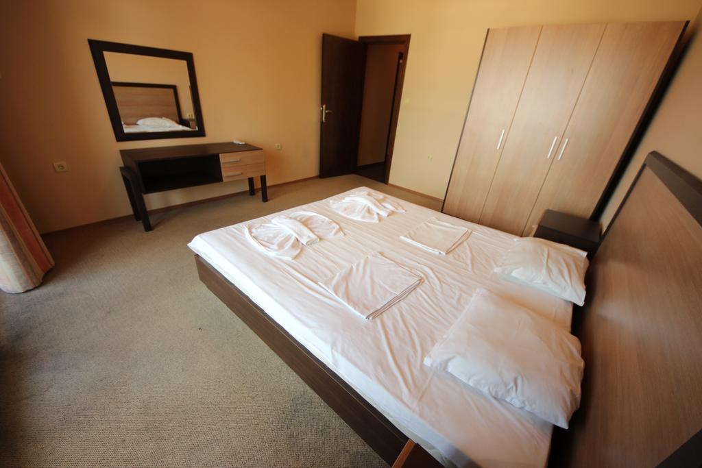 Menada Villa Bonita Apartments Sunny Beach Buitenkant foto