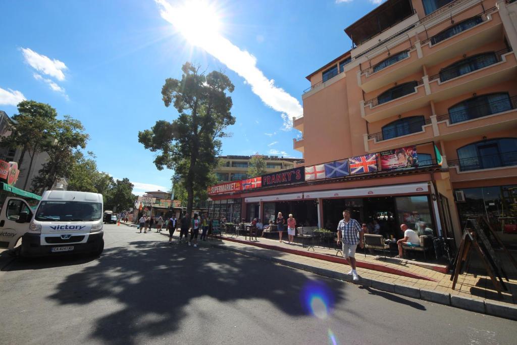 Menada Villa Bonita Apartments Sunny Beach Buitenkant foto