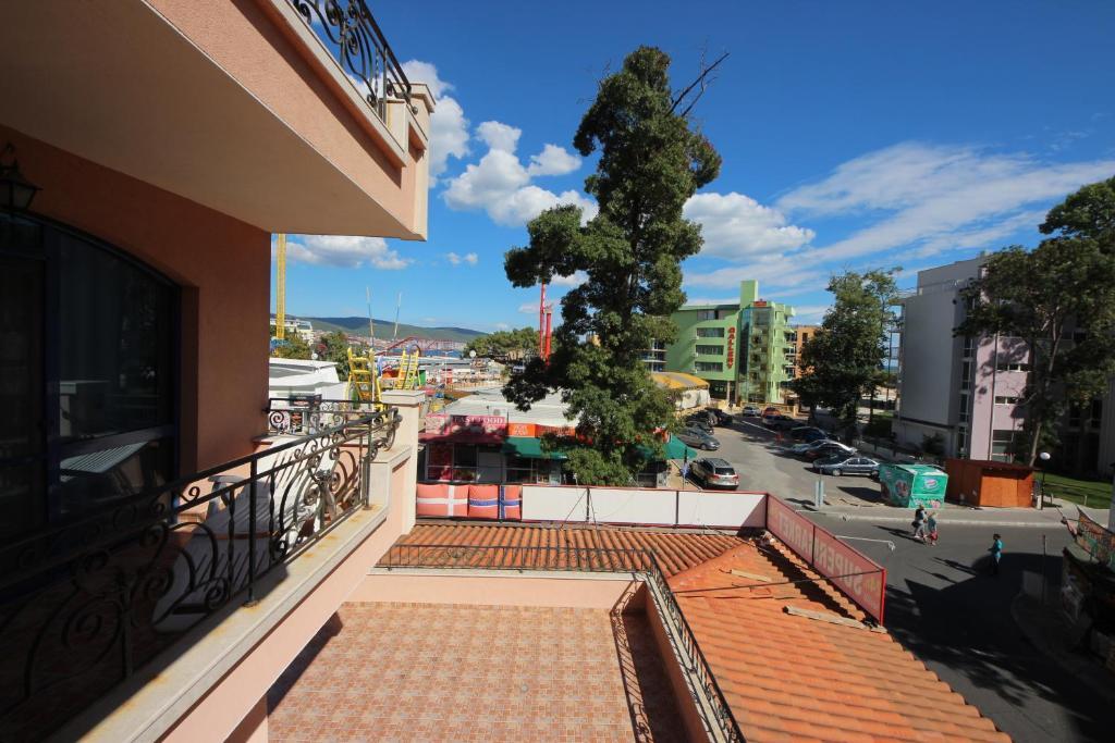 Menada Villa Bonita Apartments Sunny Beach Buitenkant foto