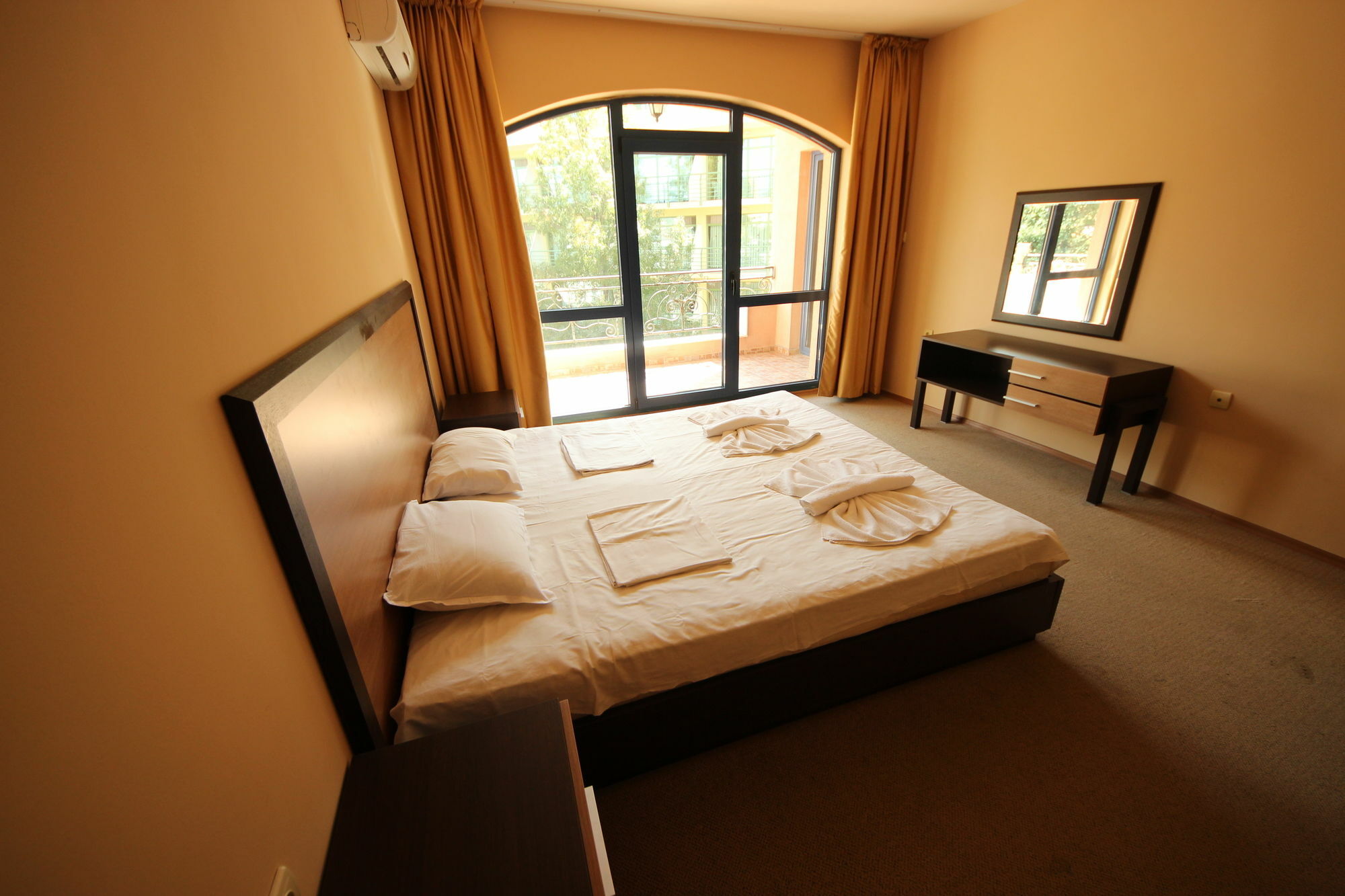 Menada Villa Bonita Apartments Sunny Beach Buitenkant foto